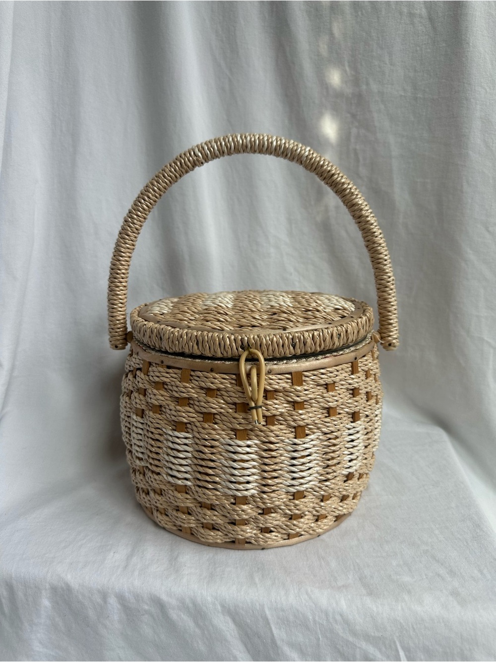 Vintage 1960s Woven Sewing Basket / Sewing Box Made in Japan | Floral Lining